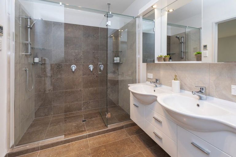 Photo of property in 20 Dunaverty Place, Broomfield, Christchurch, 8042