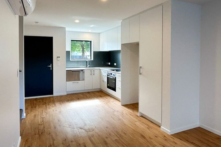 Photo of property in 2/4 Mcleod Street, Richmond, Christchurch, 8013