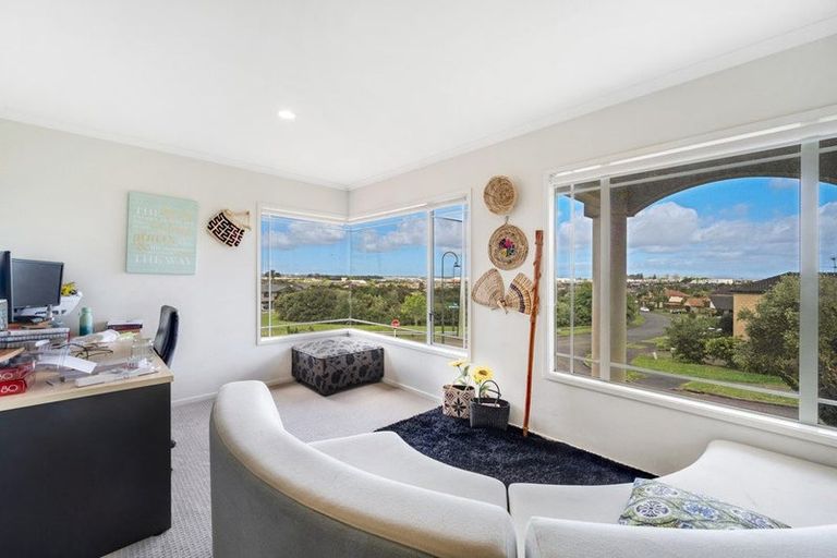 Photo of property in 10 Baverton Drive, Flat Bush, Auckland, 2016