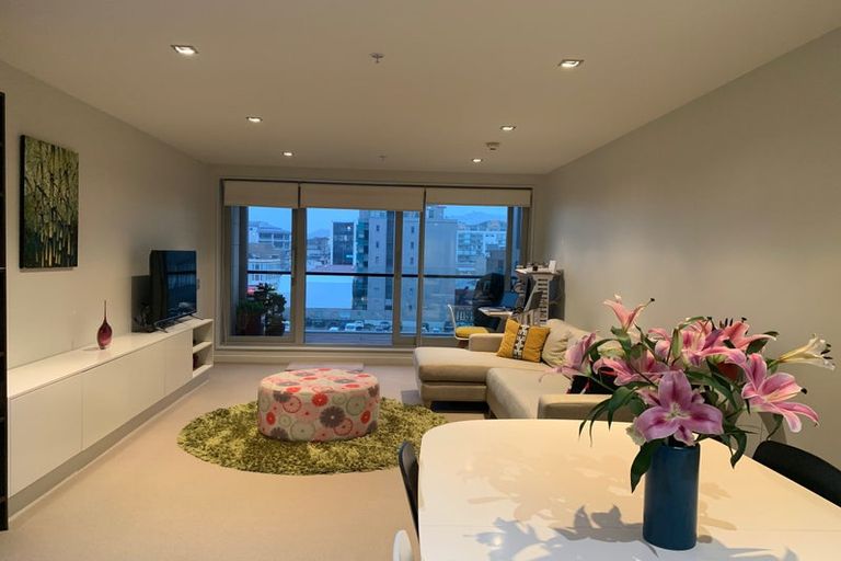 Photo of property in Monument Apartments, 5d/245 Wakefield Street, Te Aro, Wellington, 6011