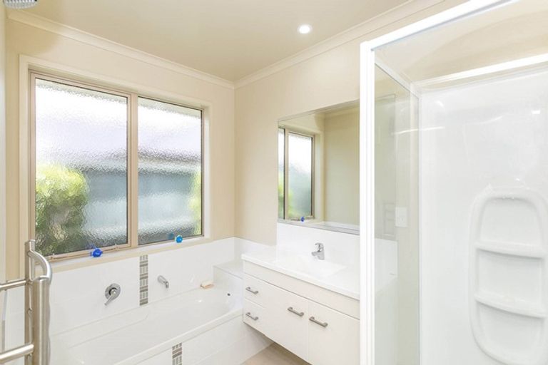 Photo of property in 211 Dixon Road, Fitzroy, Hamilton, 3206