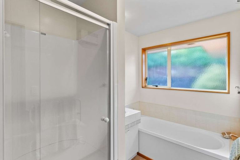 Photo of property in 5 Lowry Avenue, Redwood, Christchurch, 8051