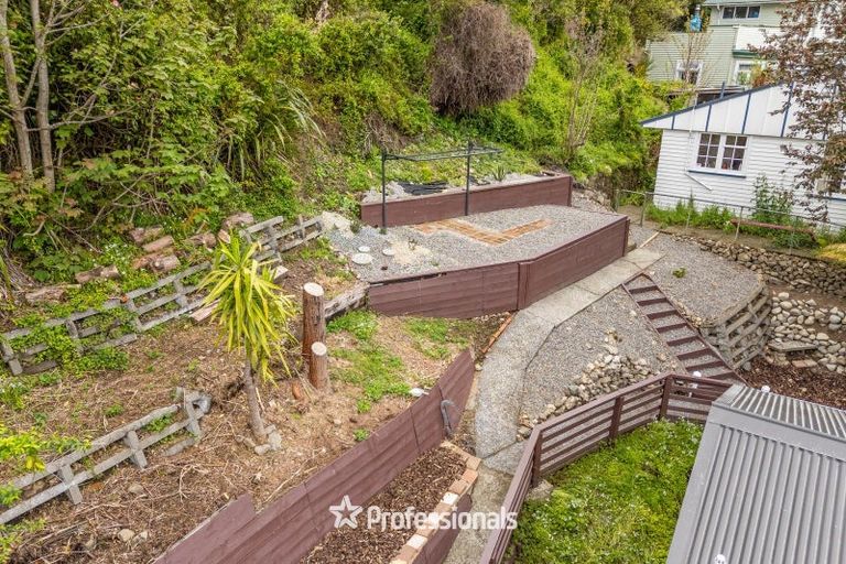 Photo of property in 8 Beechwood Lane, Te Marua, Upper Hutt, 5018