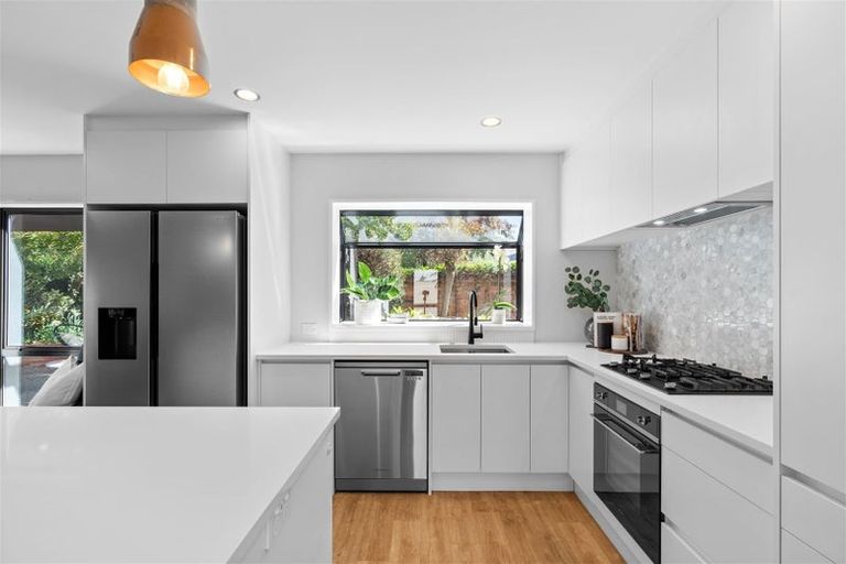 Photo of property in 10 Haineswood Lane, Sockburn, Christchurch, 8042