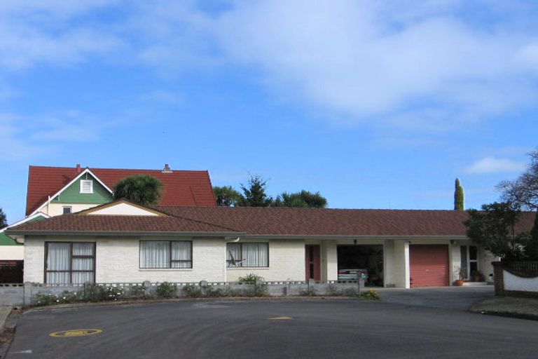 Photo of property in 1a Beresford Street, Takaro, Palmerston North, 4410