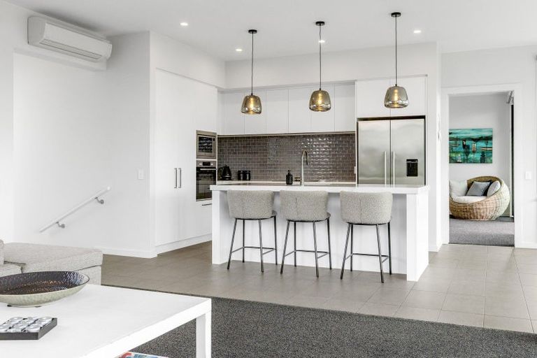 Photo of property in 8 Karapoto Lane, Rainbow Point, Taupo, 3330