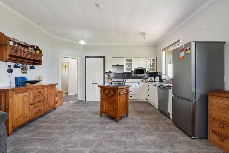 Photo of property in 525 Auroa Road, Auroa, Hawera, 4678