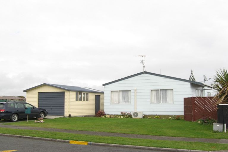 Photo of property in 10 Desmond Place, Bell Block, New Plymouth, 4312