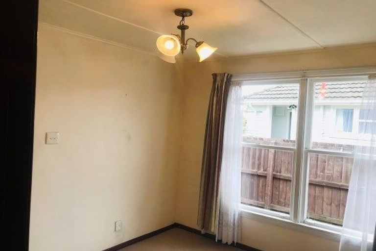 Photo of property in 53 Flay Crescent, Burnside, Christchurch, 8053