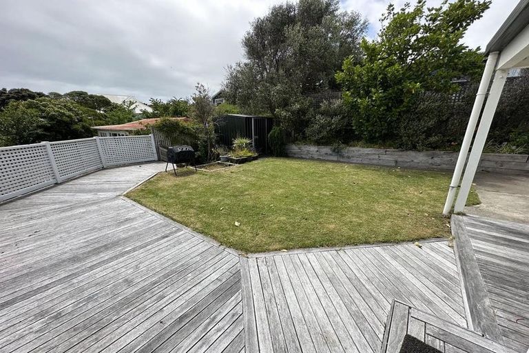 Photo of property in 18 Kohutuhutu Road, Raumati Beach, Paraparaumu, 5032