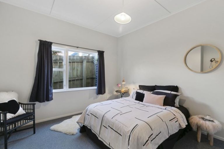 Photo of property in 56 Edinburgh Terrace, Berhampore, Wellington, 6023