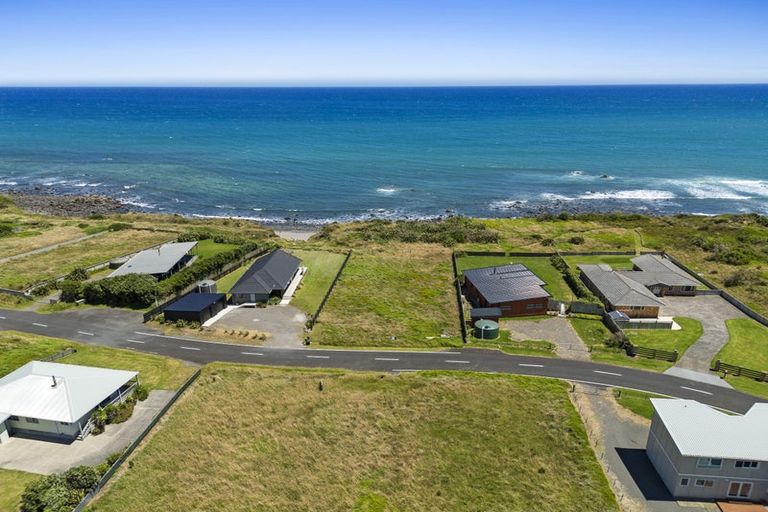 Photo of property in 286 Tai Road, Opunake, 4681