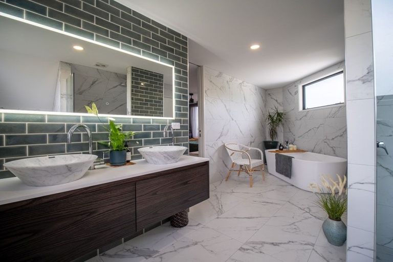 Photo of property in 1 Mission Street, Moturoa, New Plymouth, 4310