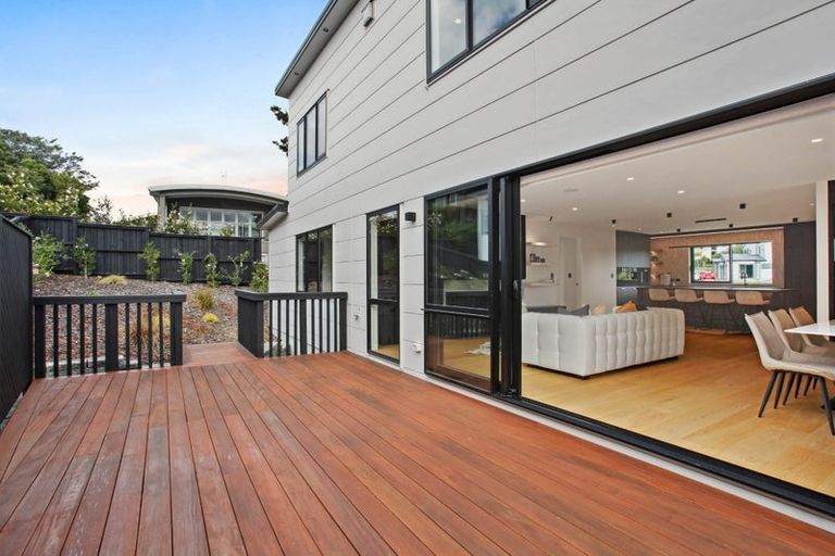 Photo of property in 28a Oliver Twist Avenue, Mellons Bay, Auckland, 2014