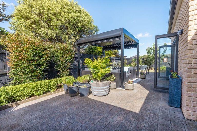 Photo of property in 2 Georgia Grove, Paraparaumu, 5032