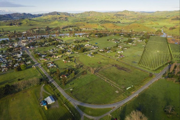 Photo of property in 1 Cook Street, Tolaga Bay, 4077