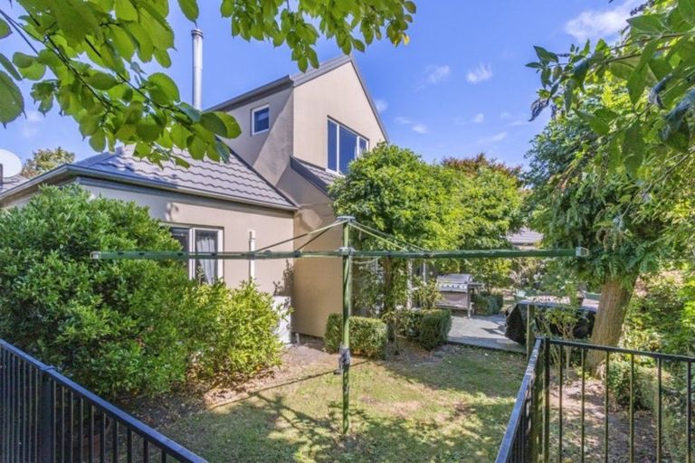 Photo of property in 1 Andybrae Lane, Saint Martins, Christchurch, 8022