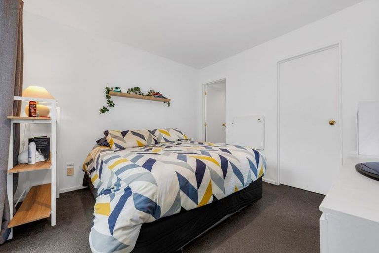 Photo of property in 2b Hall Avenue, Mangere, Auckland, 2022