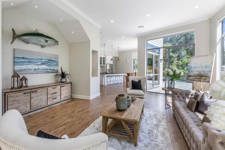 Photo of property in 47 Blacks Road, Greenhithe, Auckland, 0632