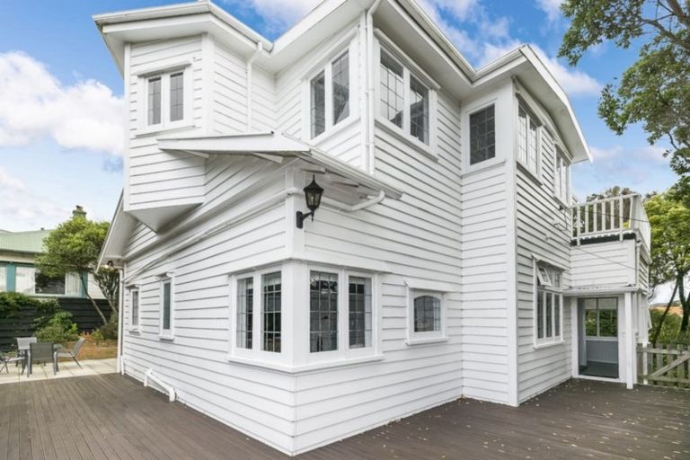 Photo of property in 15 Flers Street, Karori, Wellington, 6012