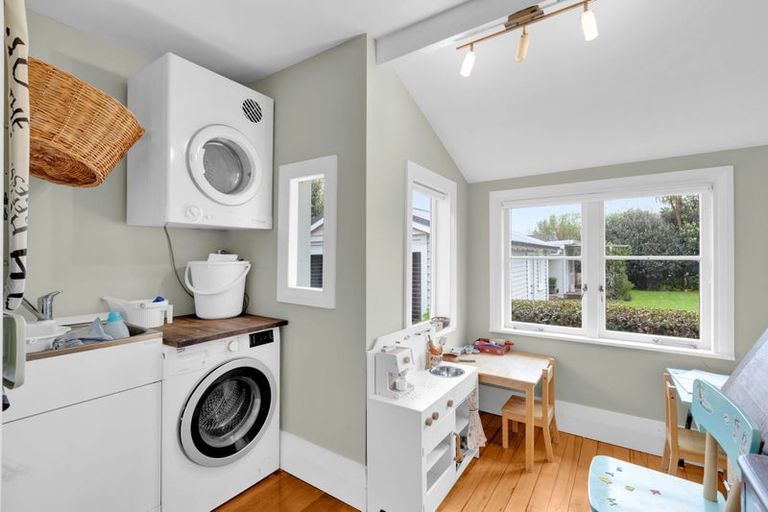 Photo of property in 24 Kitchener Street, Claudelands, Hamilton, 3214