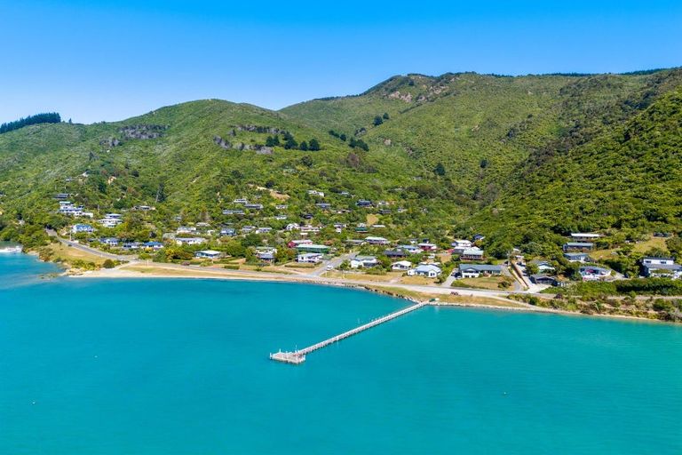 Photo of property in 5 Okiwa Place, Anakiwa, Picton, 7281