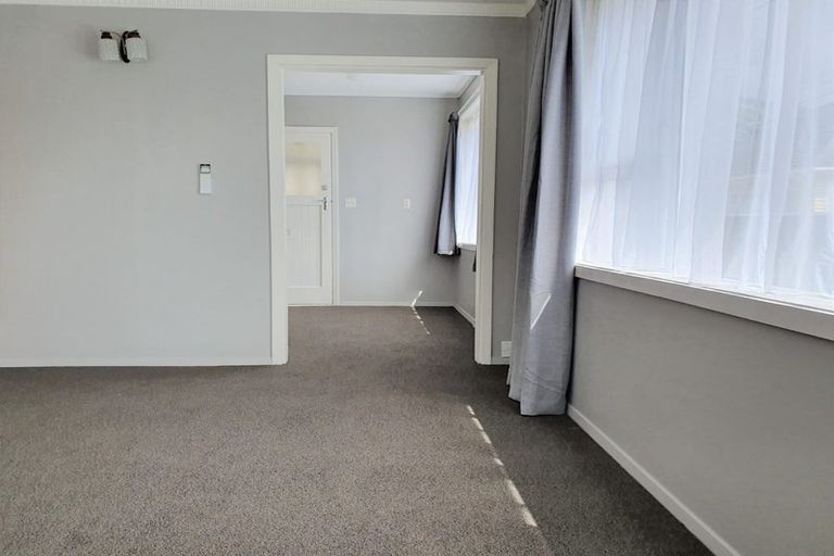 Photo of property in 21a Bauchop Road, Waterloo, Lower Hutt, 5011