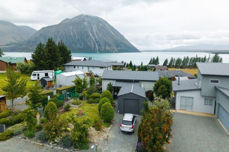 Photo of property in 98 Ohau Drive, Lake Ohau, Twizel, 9412
