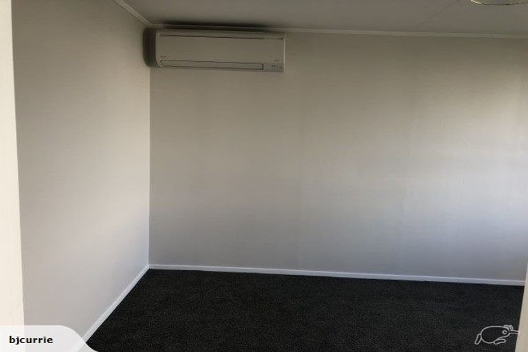 Photo of property in 12-14 Hinau Place, Cloverlea, Palmerston North, 4412