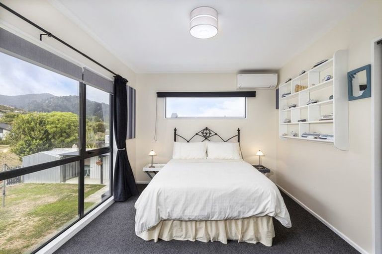 Photo of property in 15 Beach Road, Waikawa, Picton, 7220