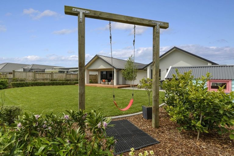 Photo of property in 71 Penetaka Heights, Pyes Pa, Tauranga, 3112