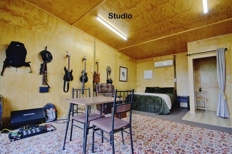 Photo of property in 490 Maharahara Road, Dannevirke, 4972