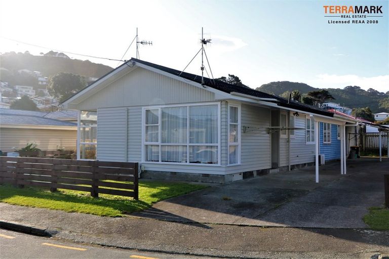 Photo of property in 5 Whanganui Street, Miramar, Wellington, 6022