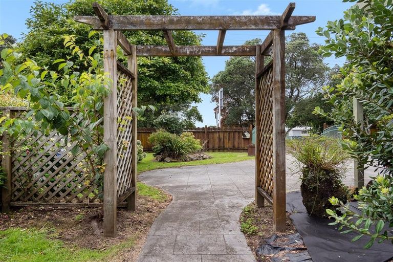 Photo of property in 37 Cameron Road, Te Puke, 3119