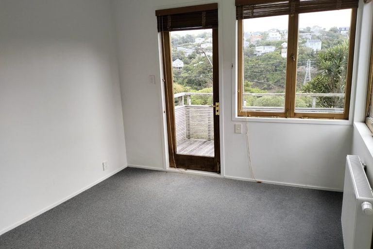 Photo of property in 25 Putnam Street, Northland, Wellington, 6012