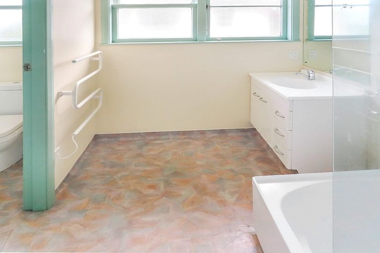 Photo of property in 222 Taita Drive, Avalon, Lower Hutt, 5011