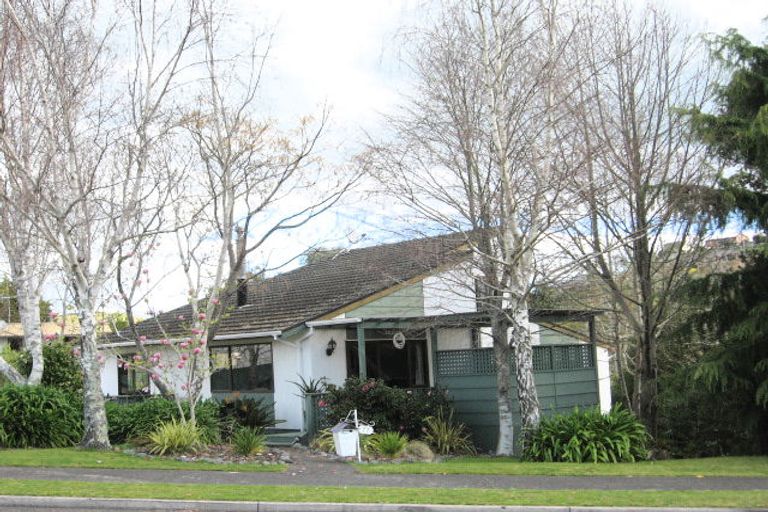 Photo of property in 77 Resolution Road, Welcome Bay, Tauranga, 3112