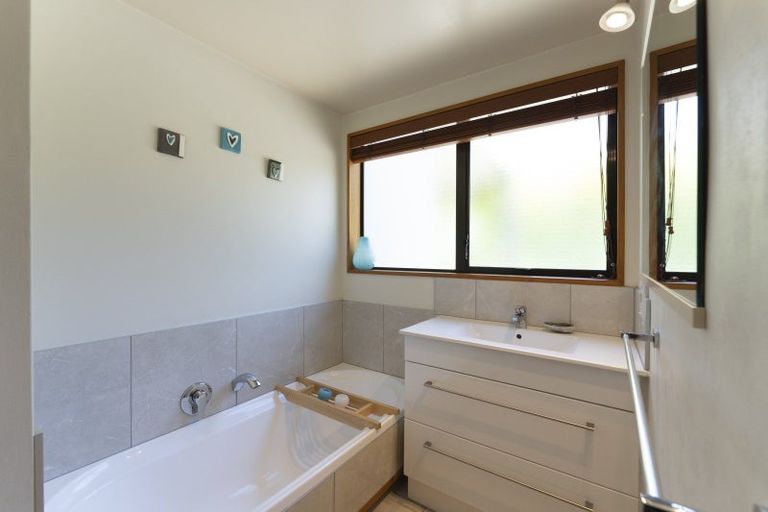 Photo of property in 9 Tripp Place, Ilam, Christchurch, 8041