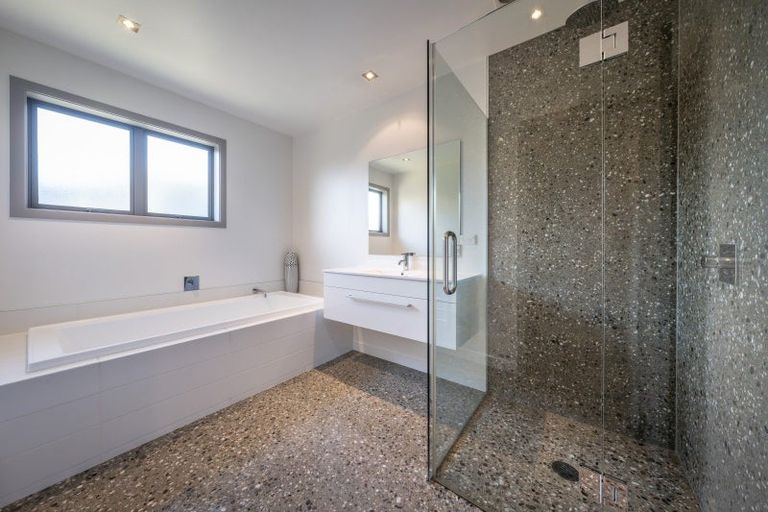 Photo of property in 120 Rob Roy Lane, Wanaka, 9305