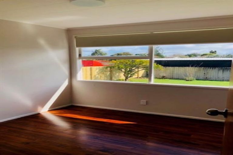 Photo of property in 38 Wallace Road, Mangere Bridge, Auckland, 2022