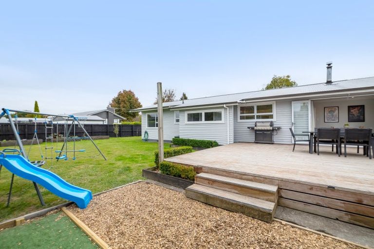 Photo of property in 14 Mahupuku Street, Greytown, 5712