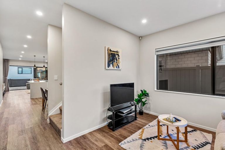 Photo of property in 17 Gecko Road, Hobsonville, Auckland, 0616