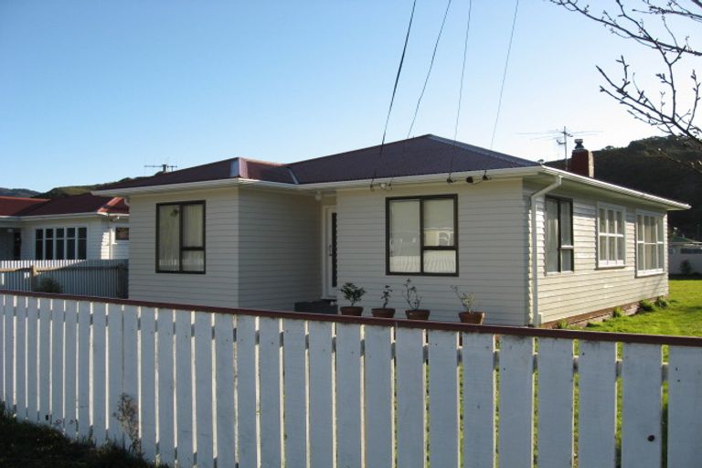 Photo of property in 51 Donnelley Drive, Wainuiomata, Lower Hutt, 5014