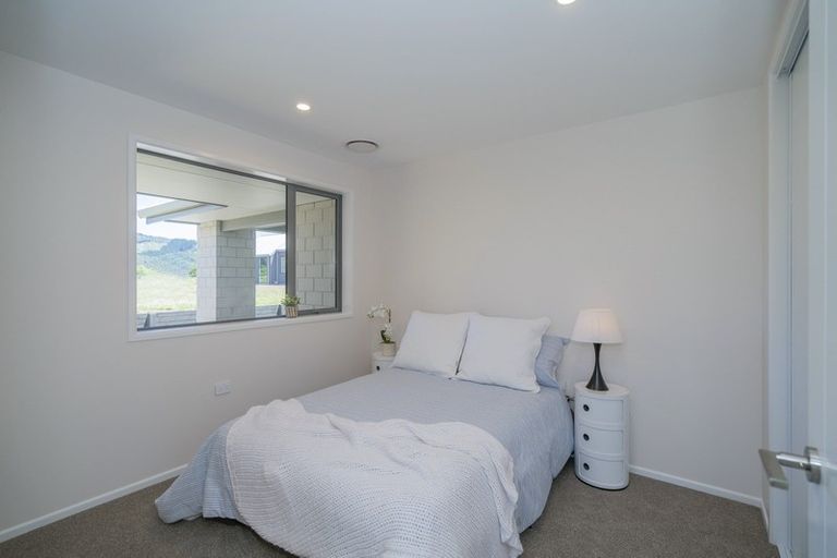 Photo of property in 22 Awatea Drive, Whitianga, 3510