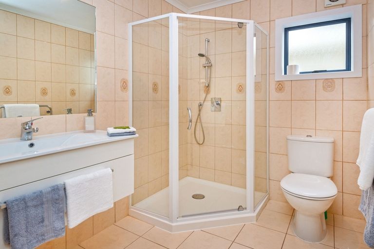 Photo of property in 151a Bucklands Beach Road, Bucklands Beach, Auckland, 2012