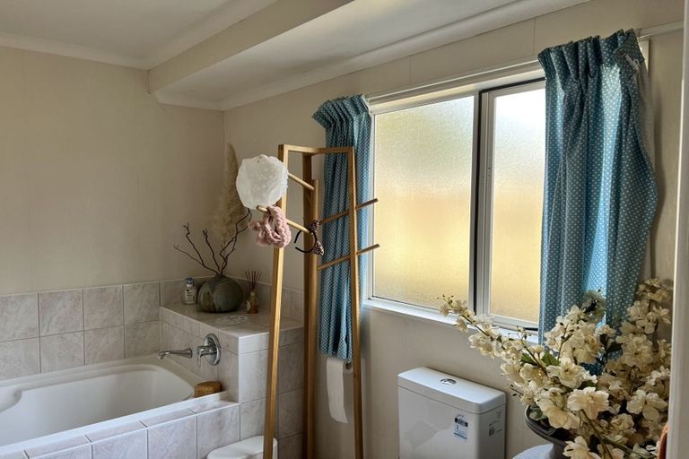 Photo of property in 14 Lucas Way, Albany, Auckland, 0632