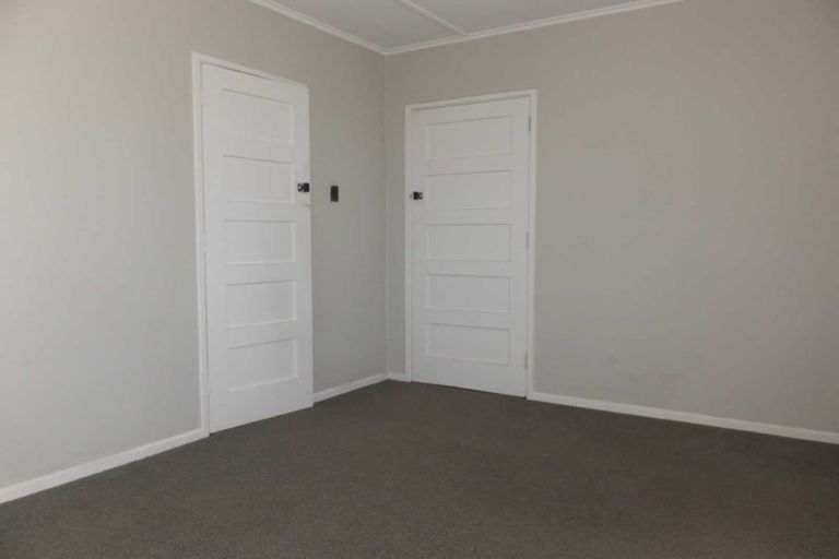 Photo of property in 321 Riccarton Road, Upper Riccarton, Christchurch, 8041