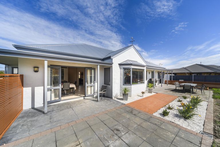 Photo of property in 29 Clearview Drive, Milson, Palmerston North, 4414