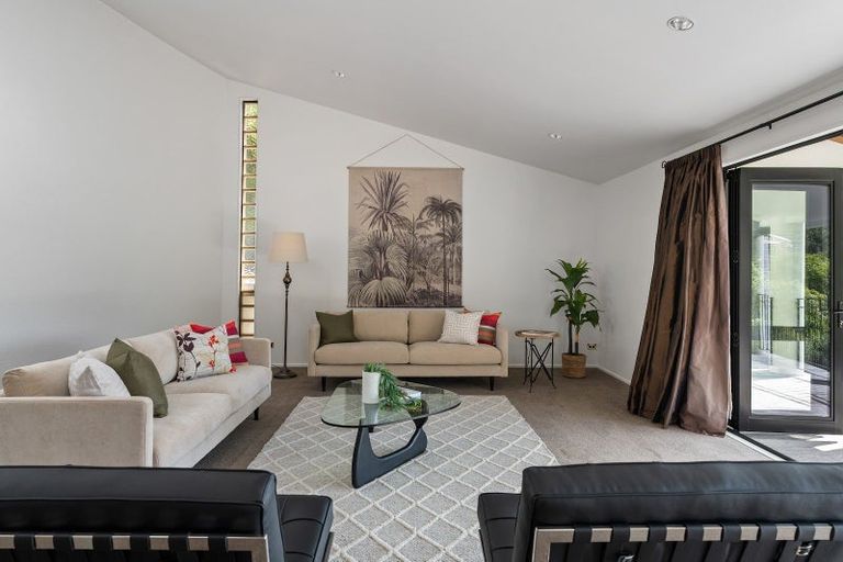 Photo of property in 52 Walter Road, Lowry Bay, Lower Hutt, 5013