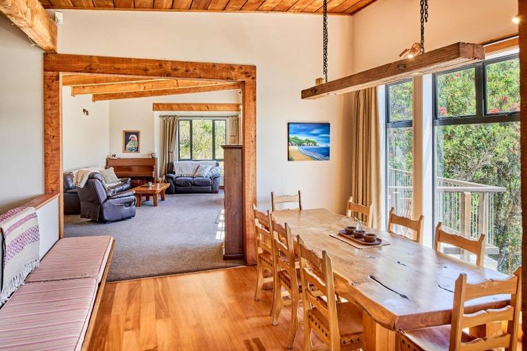 Photo of property in 82 Paremata Road, Paremata, Porirua, 5024